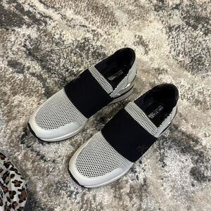 Michael kors wedge sneaker size 6 black and white